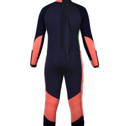 Wetsuits kleurrijk vrouw